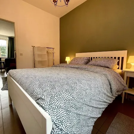 L'Appartement d'Houyet - Esc'Appart Отели в г. Уйе