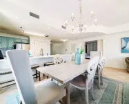 Luxe 4BR Beachfront Condo, Insane Gulf Views, Infinity Pool, Indoor Pool/Hot Tub