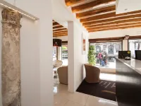 Leone Hotel Hotels near Venice Marina