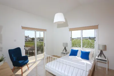 Seabreeze Villa No 4 Hotels near Ayia Thekla Beach