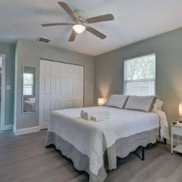 Heated Pool Close to St Pete Tampa Pet Friendly