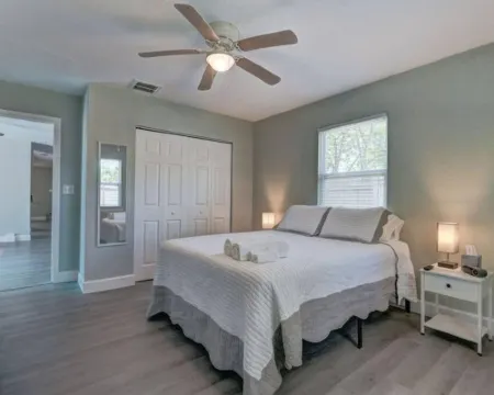 Heated Pool Close to St Pete Tampa Pet Friendly Hotels in Pinellas Park