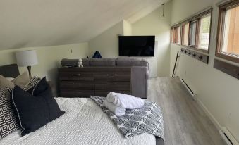 6Br Chalet I Ski Out I Private HotTub