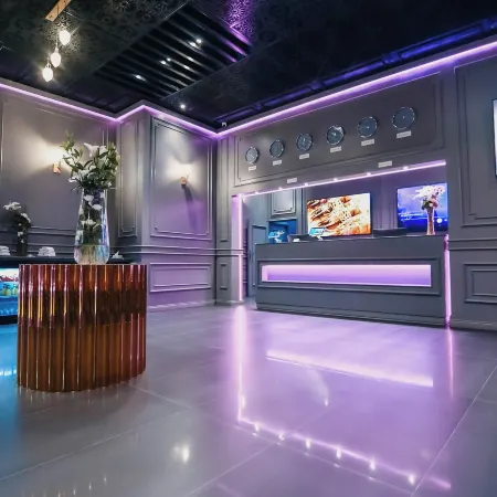 555 Hotel Clubbing Adults Only