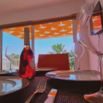 42 Pro -Stay Symphony Apartment