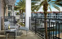 Naples Bay Resort & Marina - Romantic