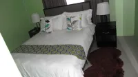 Gill Sleepover Guesthouse Hotels in Kgatleng