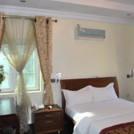 Lake 47 Suites