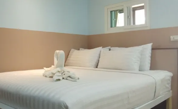 ห้องดีลักซ์ เตียงใหญ่ 1 เตียง