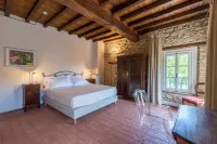 Borgo Cadonega Hotels in Canossa