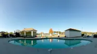 Comfort Suites - Pools
