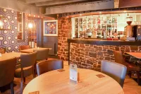 OYO Lamphey Hall Hotel Hotels in Lamphey