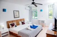 El Pelicano Apart-Hotel Hotels near Playa Colorada 2