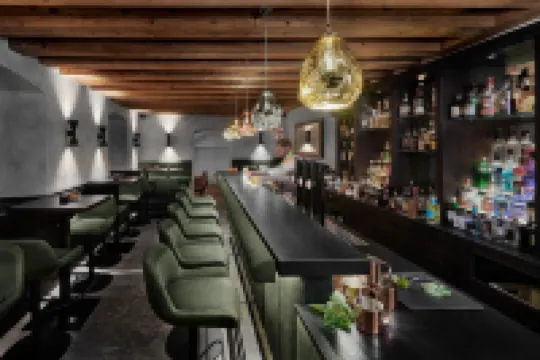 ホテル シュヴァルツァー アドラー インスブルック