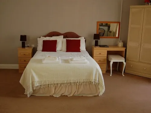 Falcons Nest Hotels in Huntingdon