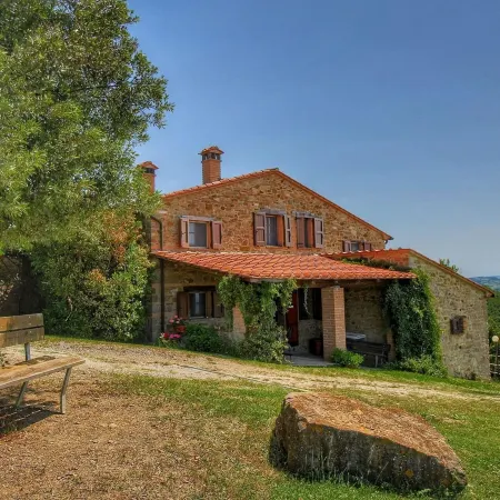 Holiday Home in Paciano Near Lake Trasimeno