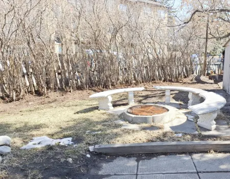 Stay & Play - Central Family Friendly Отели рядом с достопримечательностью «Университет Калгари»