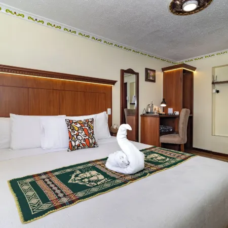 Friends Hotel & Rooftop - Historic Center & Museums
