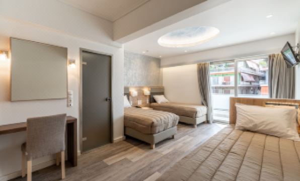 Xenophon Hotel