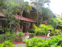 Puri Naga Beachfront Cottages Hotel dekat Pantai Double Six