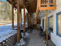 Mountain View Lodge Hotels in Red River