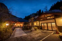 Temple Hotel Shimanobo