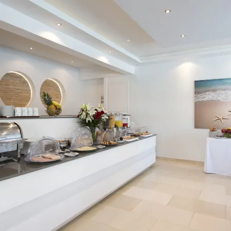 Zannis Hotel