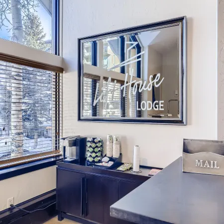 Lift House Lodge, Downtown Lionshead Remodeled Studio Condo