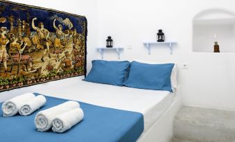 Black Rock Traditional Rooms