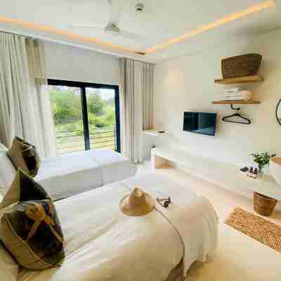 Barrington's Rooms