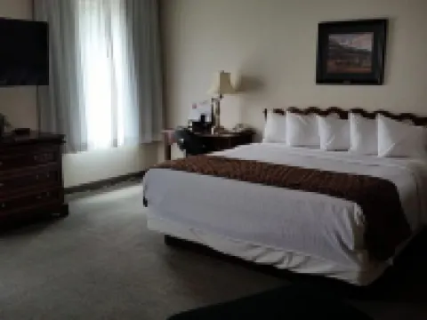 Gold Vault Inn Hoteles en Radcliff