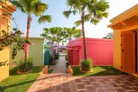 El Barrio Boutique Hotel & Bar Hotels in Dalung