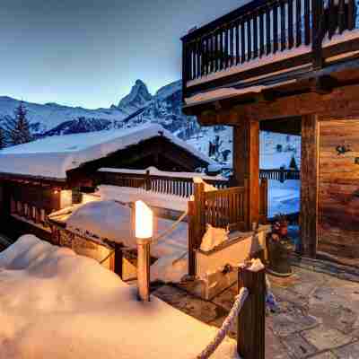 Chalet A la Casa Hotel Exterior
