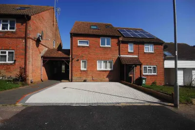 Get Away Holiday Home With Hot Tub Sleeps 6 Hotels in Telscombe Cliffs