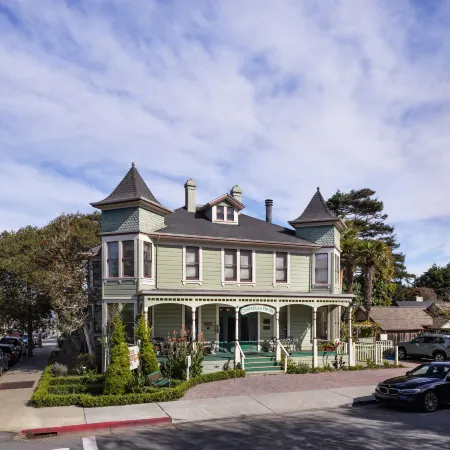 Centrella Hotel, a Kirkwood Collection Hotel Отели рядом с достопримечательностью «Парк Лаверс-Пойнт»