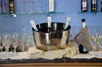 Aregai Marina Hotel & Residence - bar