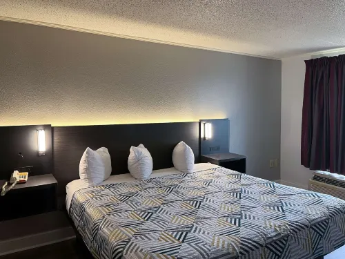 Studio 6 Suites Perry, GA Hotels in Perry