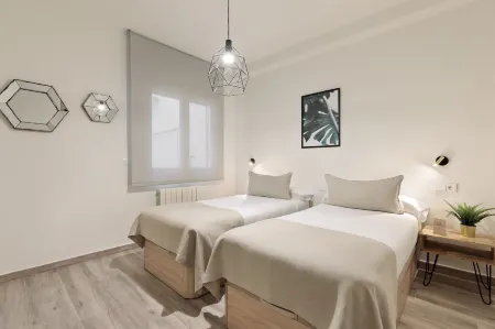 Sitges Group Blue&White