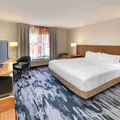 Fairfield Inn & Suites Moncton Rooms