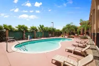 Super 8 by Wyndham Indio