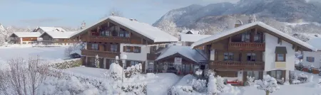 Deva Achentaler Vitalhotel Отели рядом с достопримечательностью «Мерхен-Эрлебнишпарк Марквартштайн»