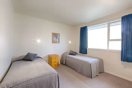 에이에이에이 템즈 코트 모텔