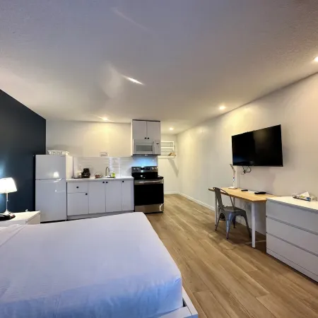 Cloud 9 Inn