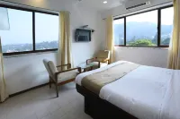 Sunrise Hill Resort - Mountain view