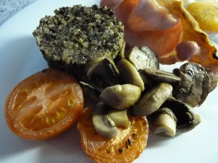 Burnside Guest House Отели рядом с достопримечательностью «Библиотека Форхилл Бранч»