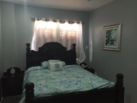 DB Tower Vacation Rental Hotels in Belize City