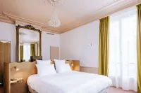 Le Charmant Hôtel - balcony