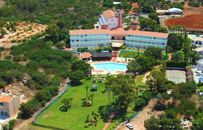 Adelais Bay Hotel