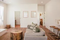 Luxury Village Home Close to Beaches and Wineries!