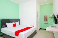 RedDoorz near Candi Prambanan 3 Yogyakarta Hotel dekat Kelompok Ternak Sapi Lembu Makmur
